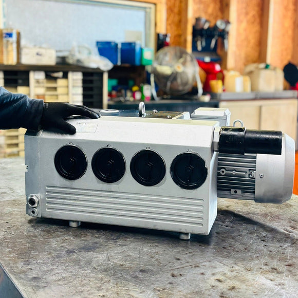 Pompe à palettes lubrifiées VC 150