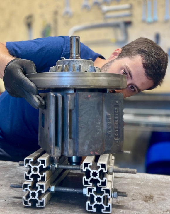 Verification du montage d un flasque sur une pompe a palette seche